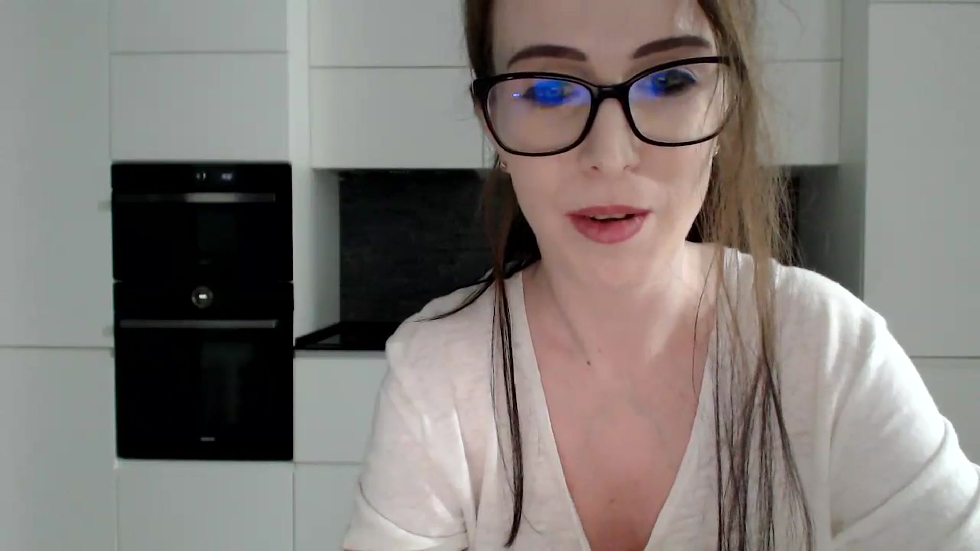 Gallery image thumbnail from Alexys23's myfreecams stream on, 10/28/2024, 03:51 image 20 of 20