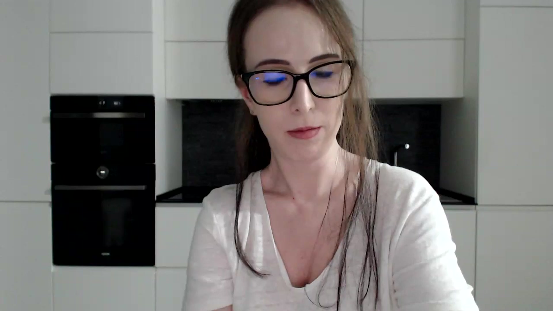Gallery image thumbnail from Alexys23's myfreecams stream on, 10/28/2024, 03:51 image 11 of 20