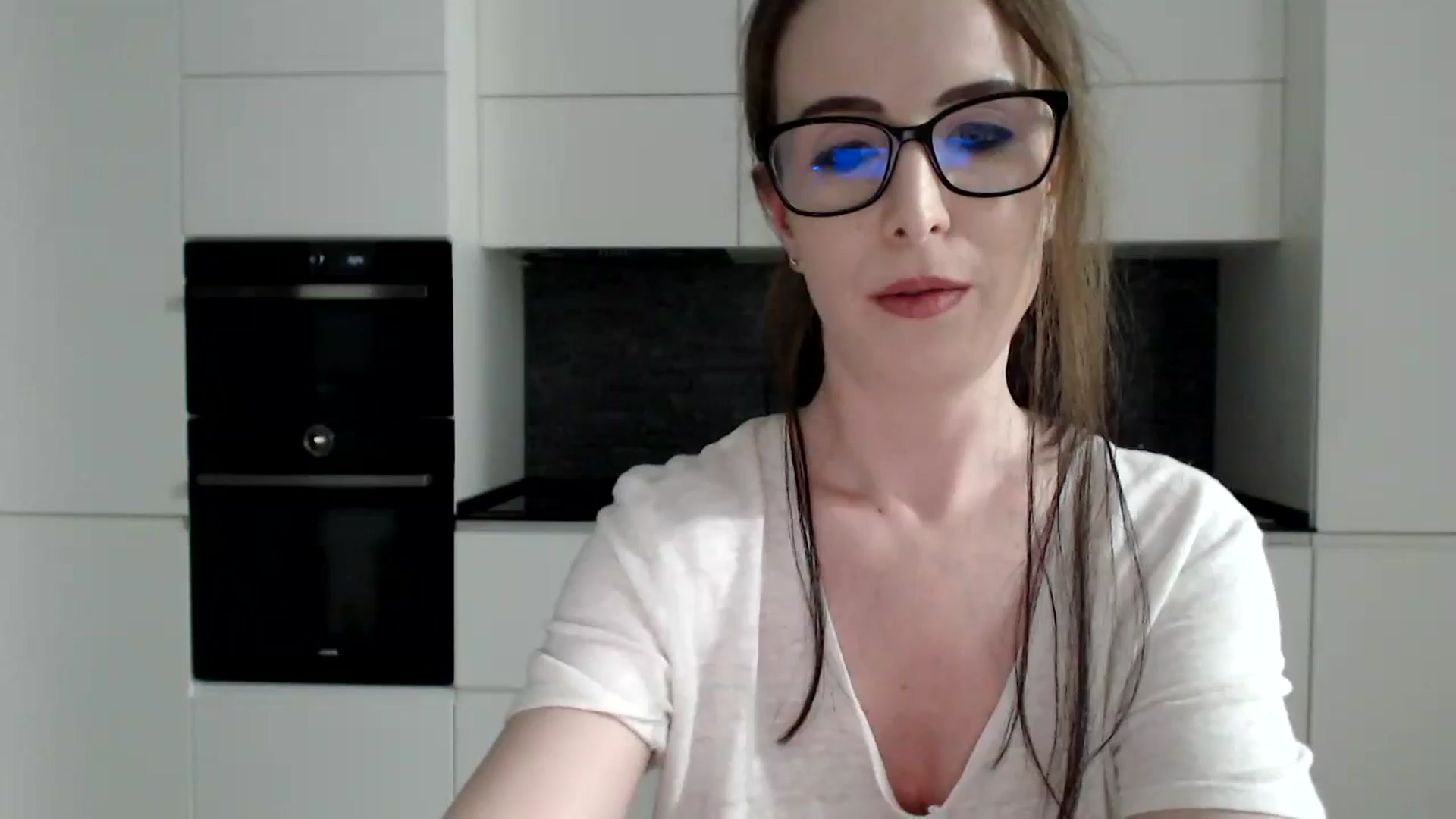 Gallery image thumbnail from Alexys23's myfreecams stream on, 10/28/2024, 03:51 image 19 of 20