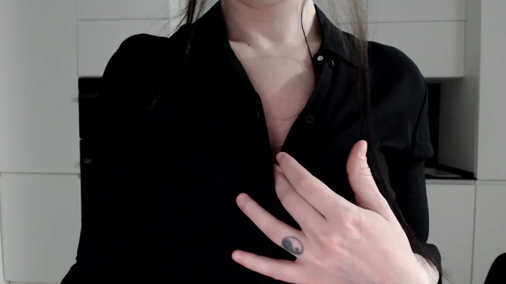 Gallery image thumbnail from Alexys23's myfreecams stream on, 11/25/2024, 04:08 image 1 of 20