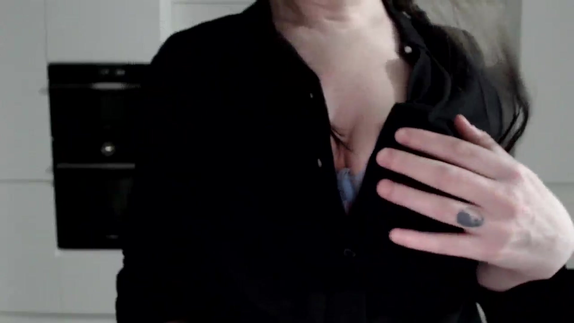 Gallery image thumbnail from Alexys23's myfreecams stream on, 11/25/2024, 04:08 image 6 of 20