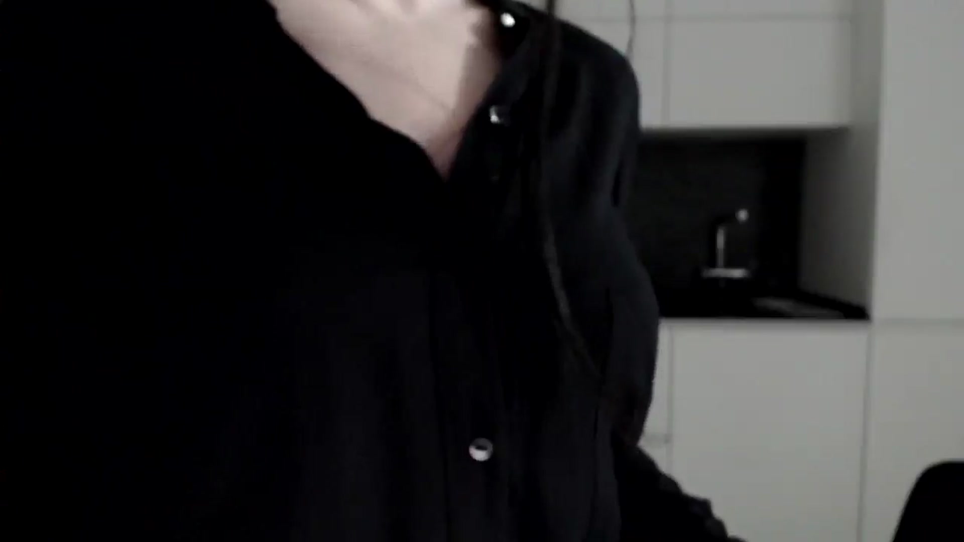 Gallery image thumbnail from Alexys23's myfreecams stream on, 11/25/2024, 04:08 image 4 of 20