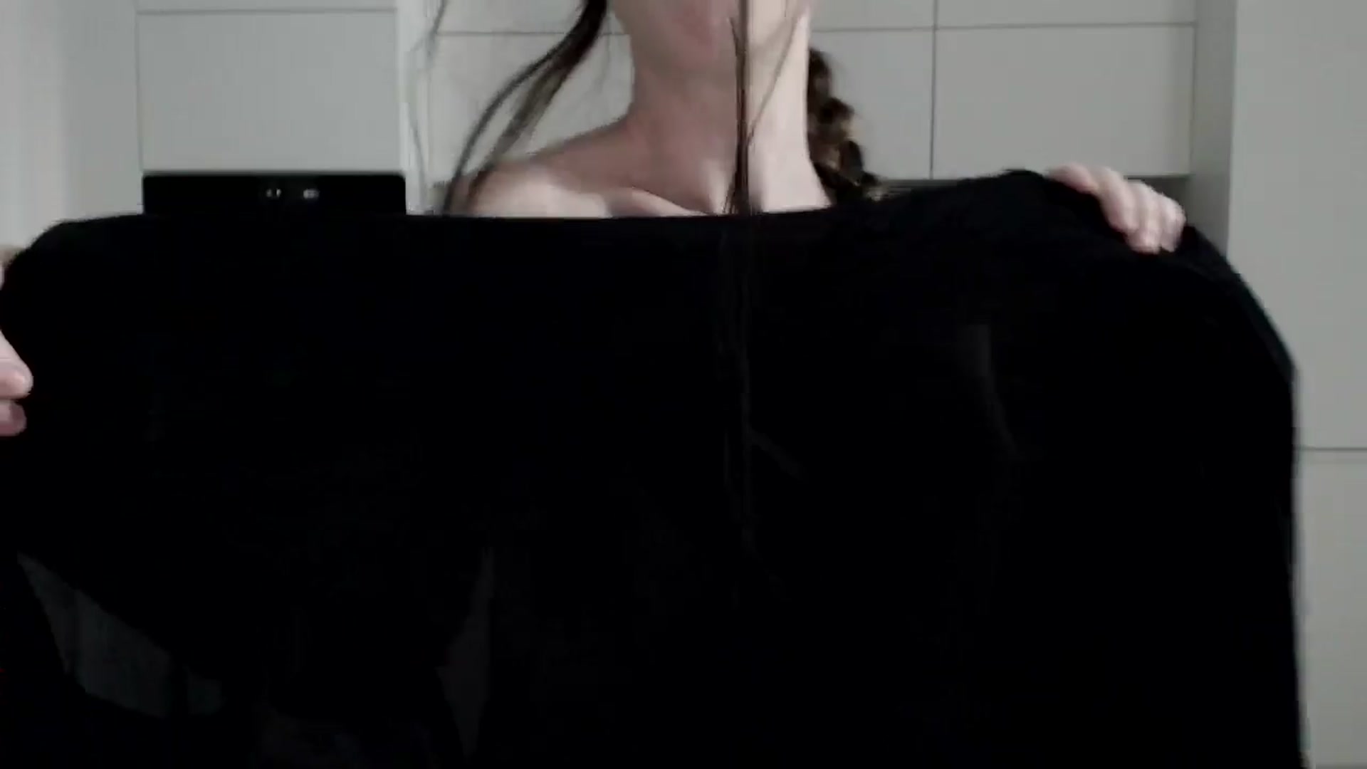 Gallery image thumbnail from Alexys23's myfreecams stream on, 11/25/2024, 06:55 image 18 of 20