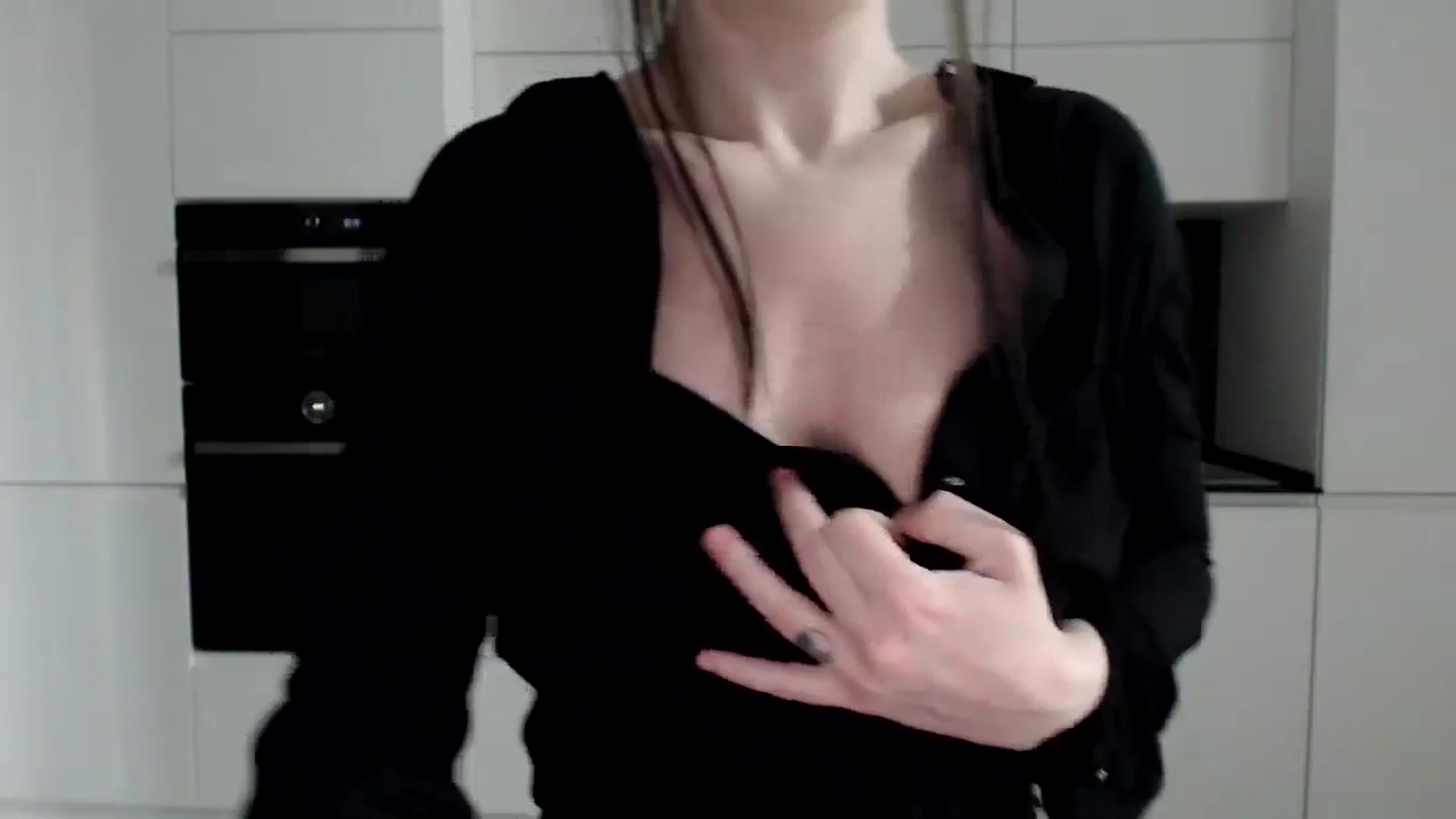 Gallery image thumbnail from Alexys23's myfreecams stream on, 11/25/2024, 06:55 image 14 of 20