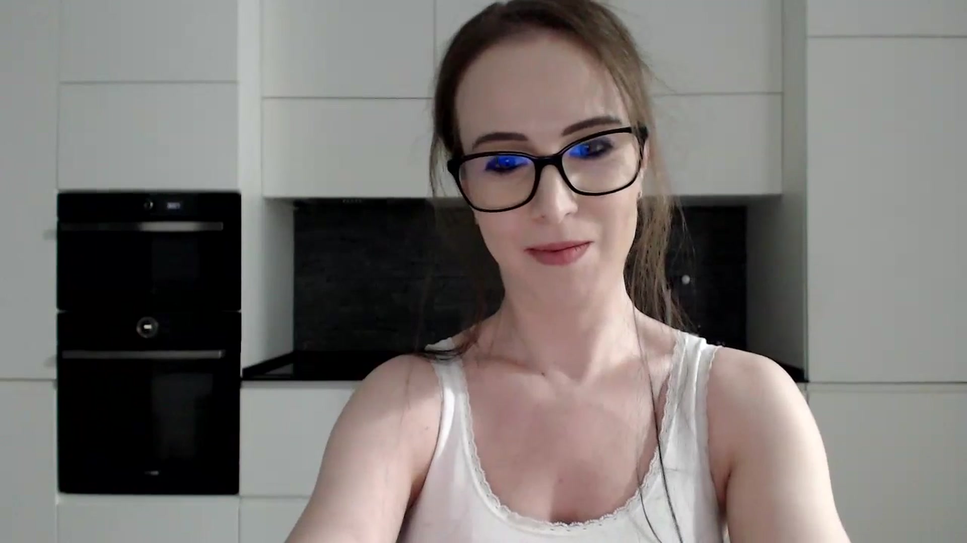 Gallery image thumbnail from Alexys23's myfreecams stream on, 12/16/2024, 02:25 image 12 of 20