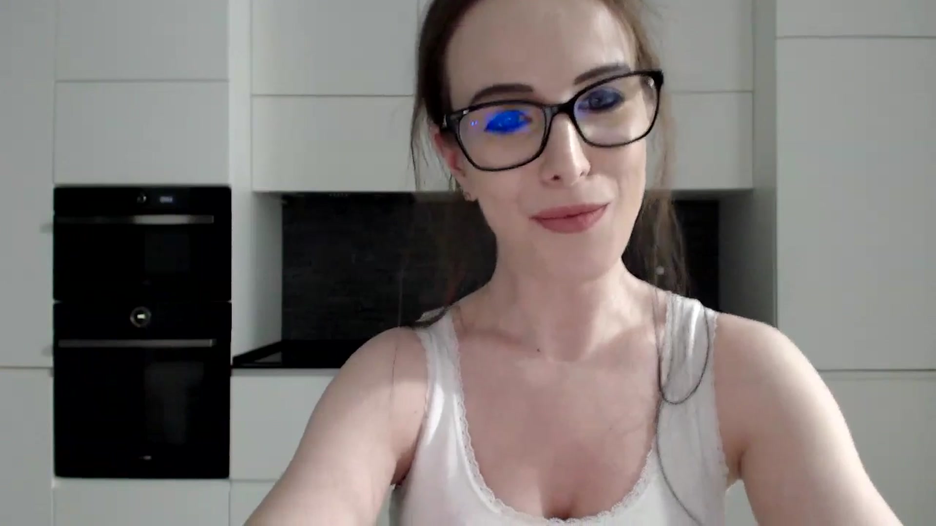 Gallery image thumbnail from Alexys23's myfreecams stream on, 12/16/2024, 02:25 image 2 of 20