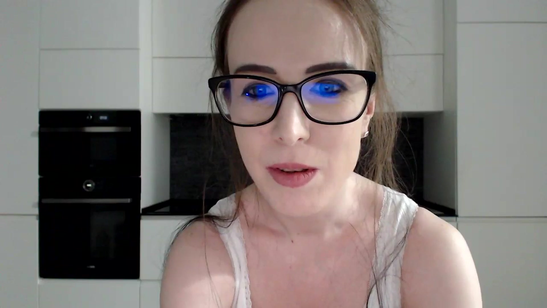 Gallery image thumbnail from Alexys23's myfreecams stream on, 12/16/2024, 02:25 image 5 of 20