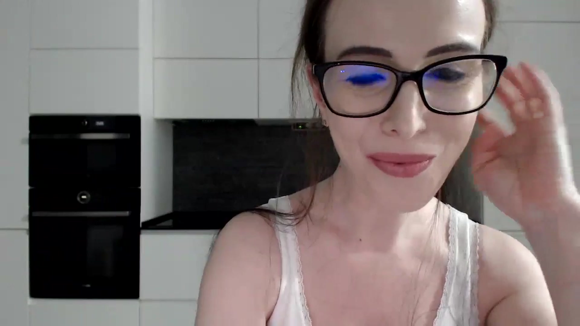 Gallery image thumbnail from Alexys23's myfreecams stream on, 12/16/2024, 02:25 image 15 of 20
