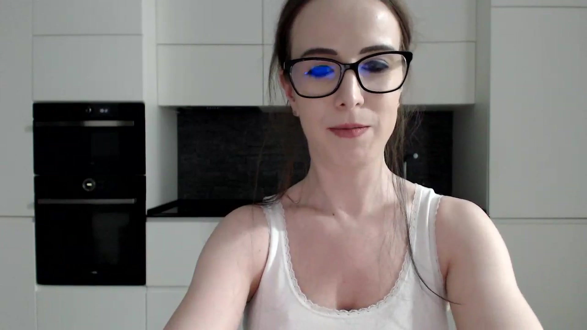 Gallery image thumbnail from Alexys23's myfreecams stream on, 12/16/2024, 02:25 image 18 of 20