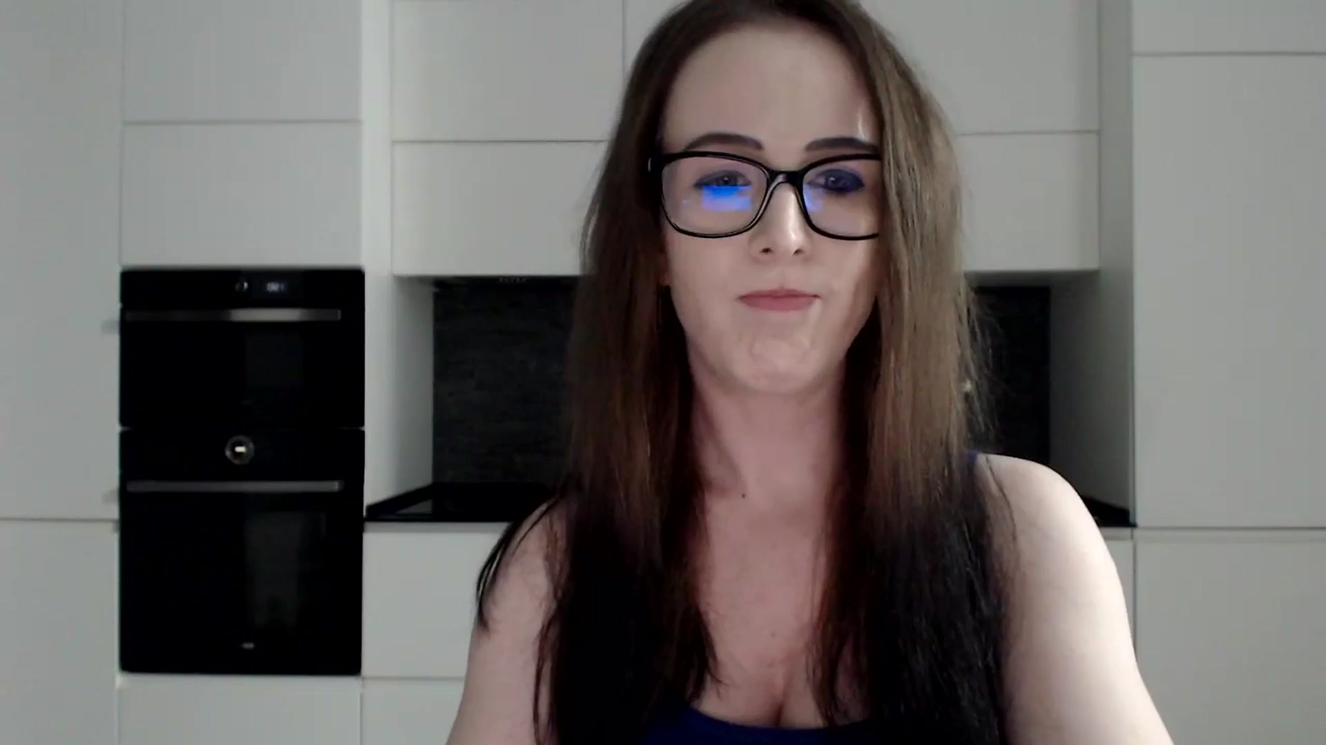 Gallery image thumbnail from Alexys23's myfreecams stream on, 01/06/2025, 02:20 image 12 of 20