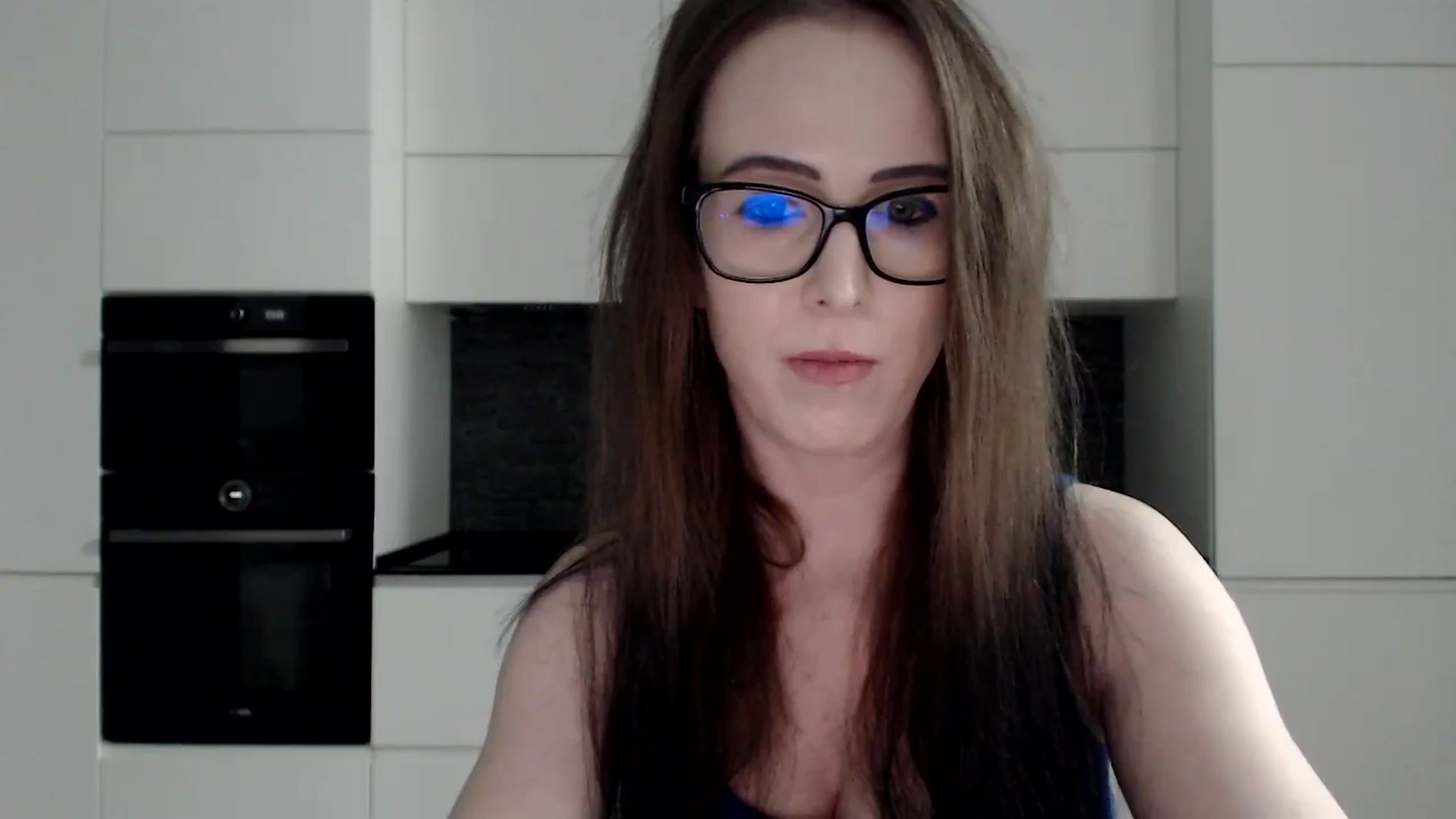Gallery image thumbnail from Alexys23's myfreecams stream on, 01/06/2025, 02:20 image 17 of 20