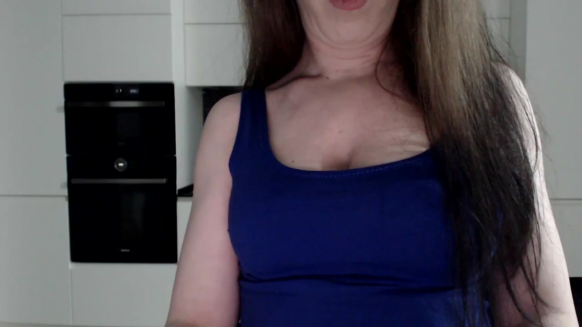 Gallery image thumbnail from Alexys23's myfreecams stream on, 01/06/2025, 03:03 image 9 of 20