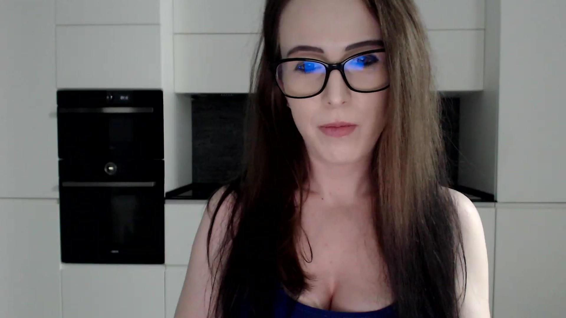 Gallery image thumbnail from Alexys23's myfreecams stream on, 01/06/2025, 03:03 image 16 of 20