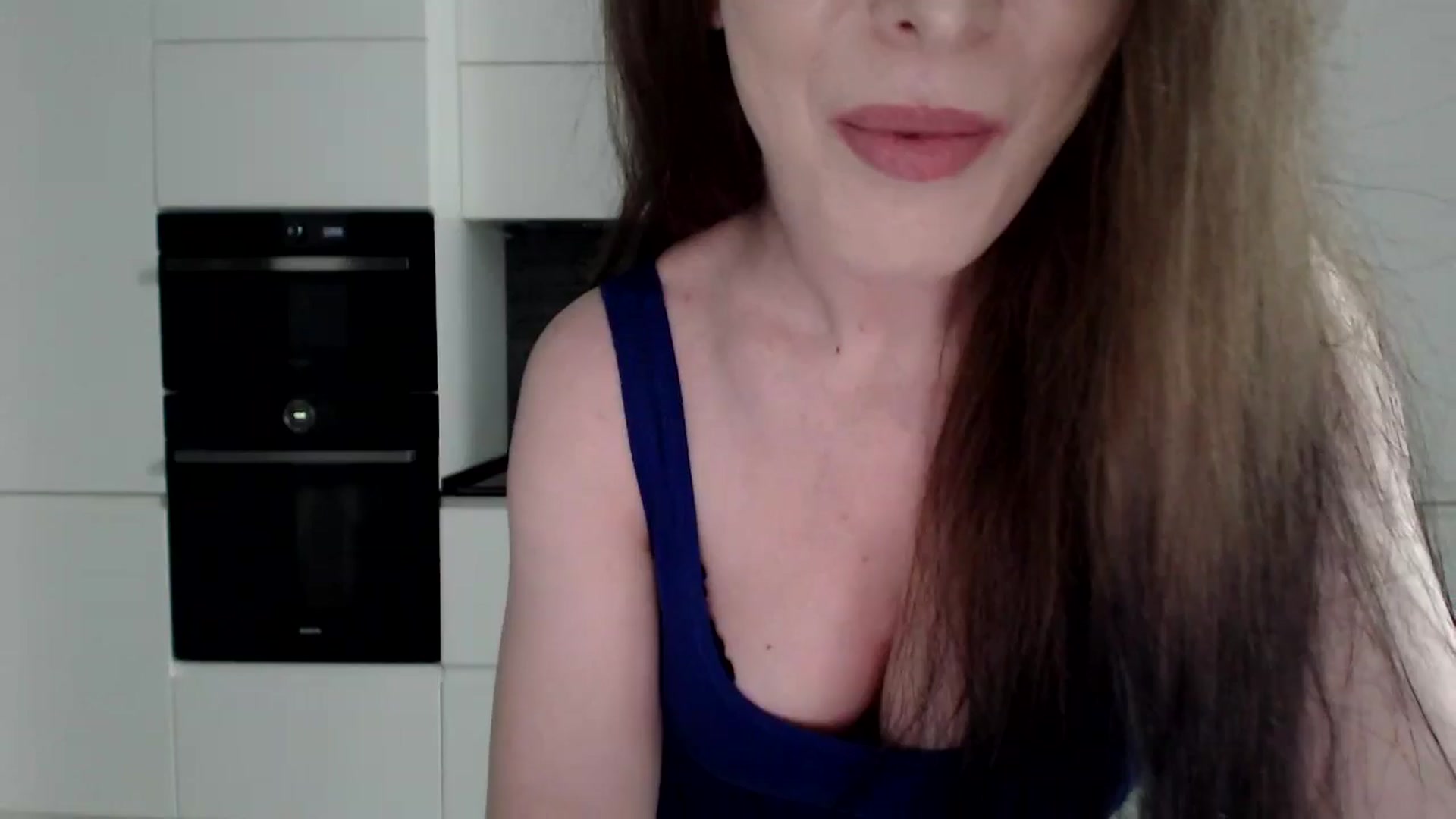 Gallery image thumbnail from Alexys23's myfreecams stream on, 01/06/2025, 03:03 image 8 of 20