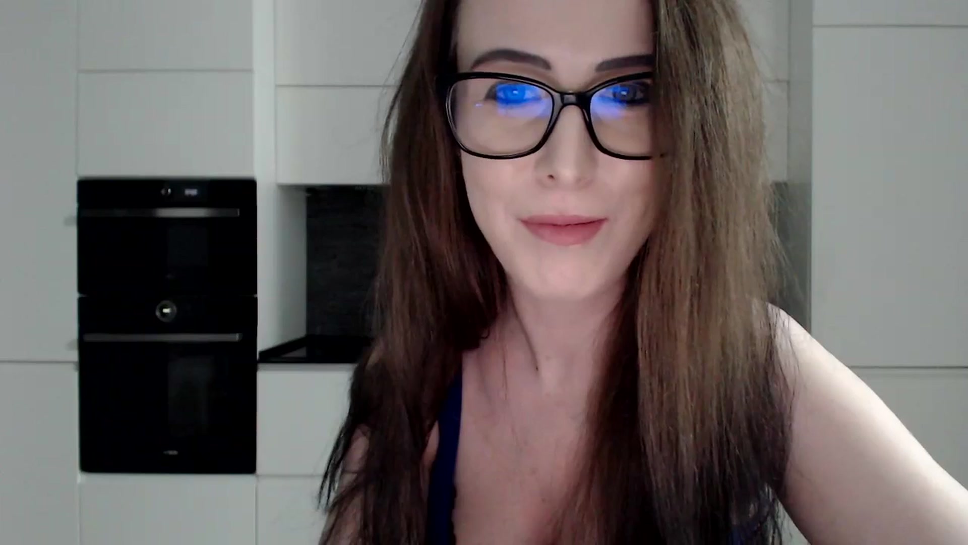Gallery image thumbnail from Alexys23's myfreecams stream on, 01/06/2025, 03:03 image 13 of 20