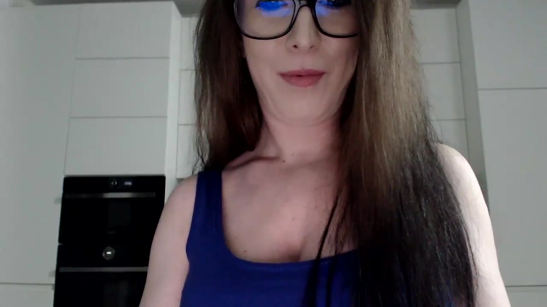Gallery image thumbnail from Alexys23's myfreecams stream on, 01/06/2025, 03:03 image 6 of 20