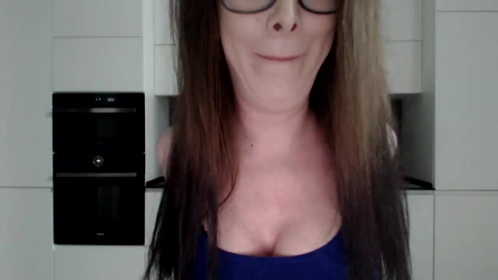 Gallery image thumbnail from Alexys23's myfreecams stream on, 01/06/2025, 05:10 image 6 of 20