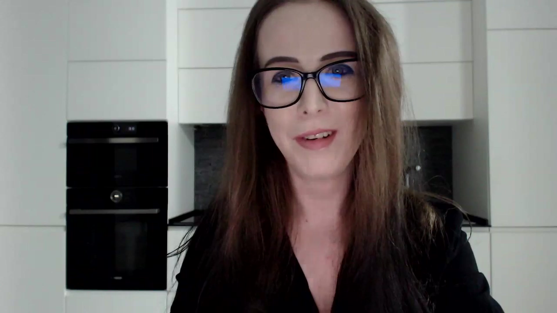 Gallery image thumbnail from Alexys23's myfreecams stream on, 01/12/2025, 04:29 image 10 of 20