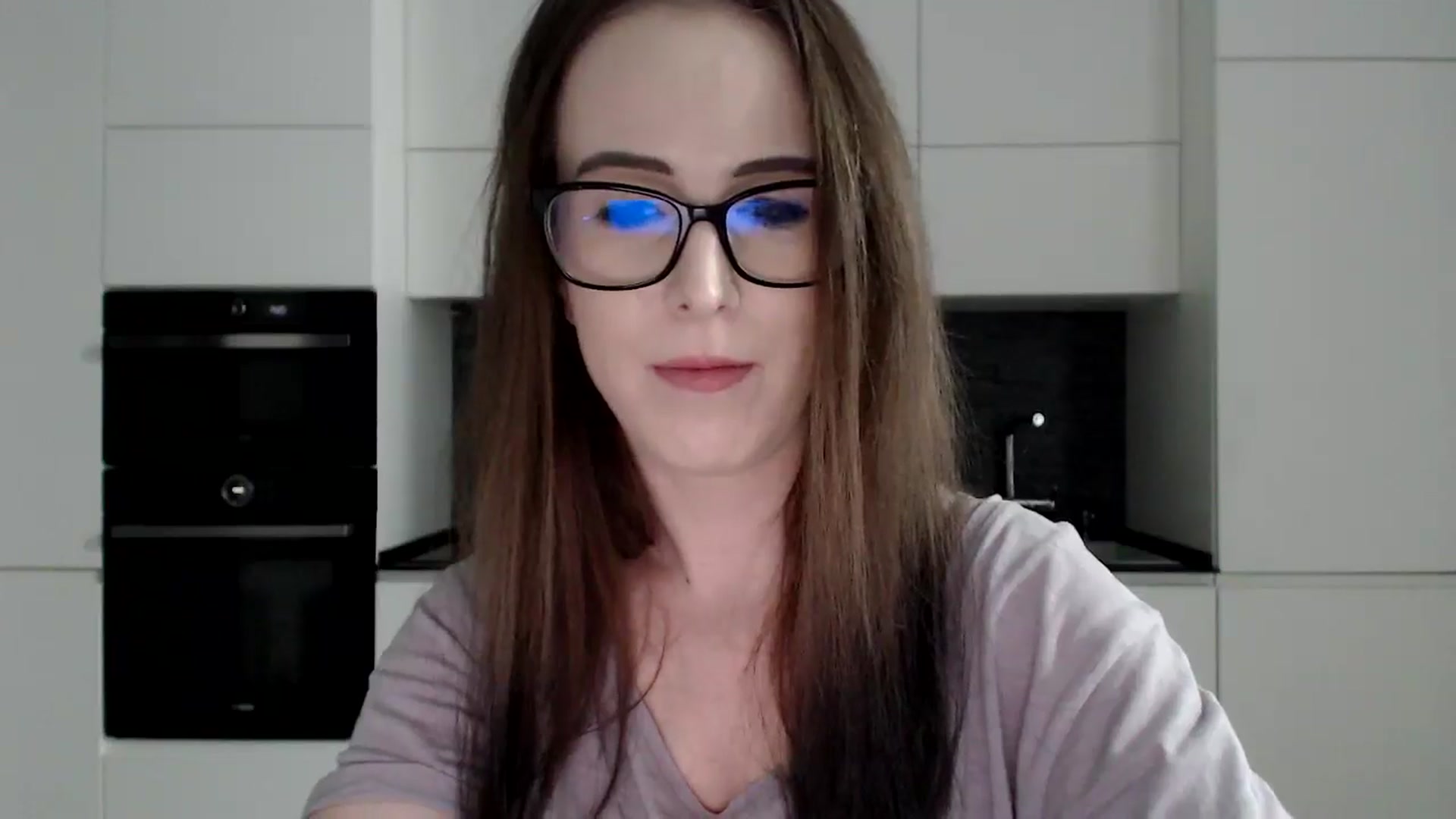 Gallery image thumbnail from Alexys23's myfreecams stream on, 02/10/2025, 03:38 image 14 of 20