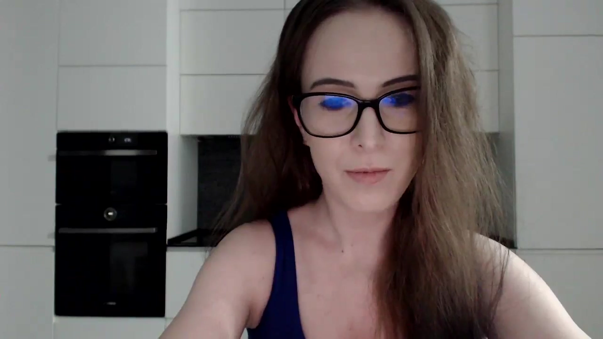Gallery image thumbnail from Alexys23's myfreecams stream on, 03/09/2025, 01:53 image 16 of 20
