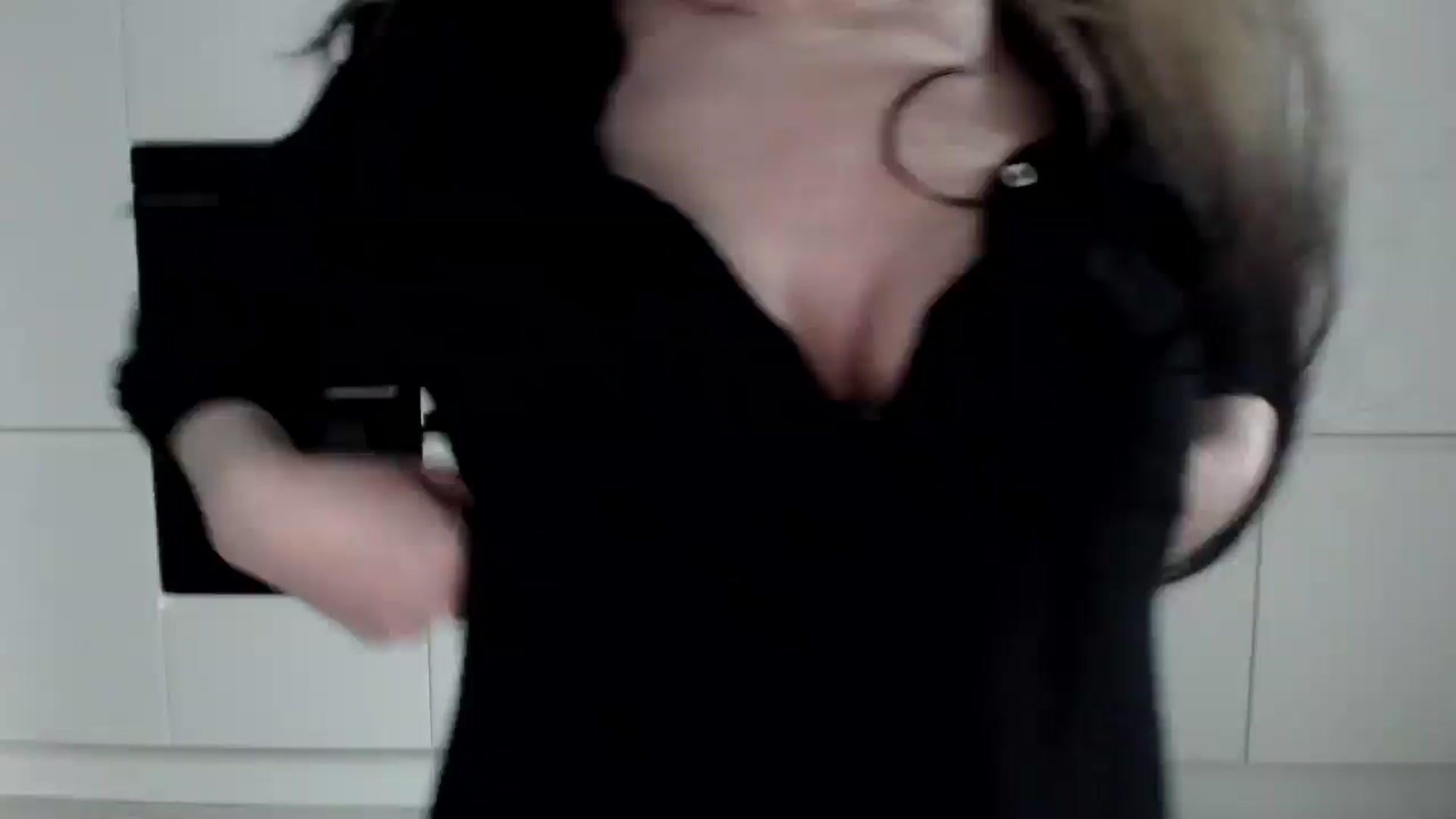 Gallery image thumbnail from Alexys23's myfreecams stream on, 03/30/2025, 02:52 image 14 of 20