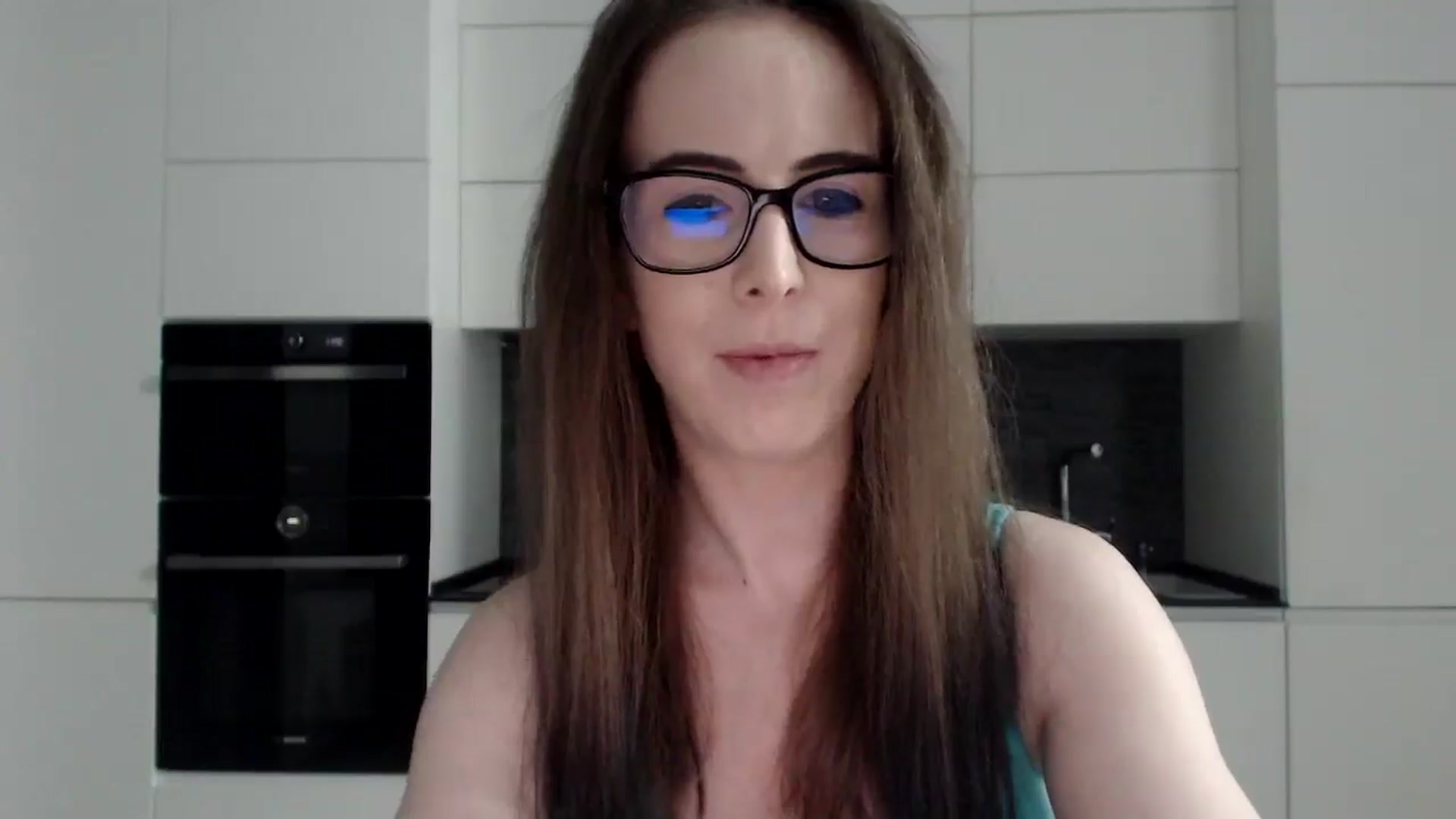 Gallery image thumbnail from Alexys23's myfreecams stream on, 04/13/2025, 01:02 image 9 of 20