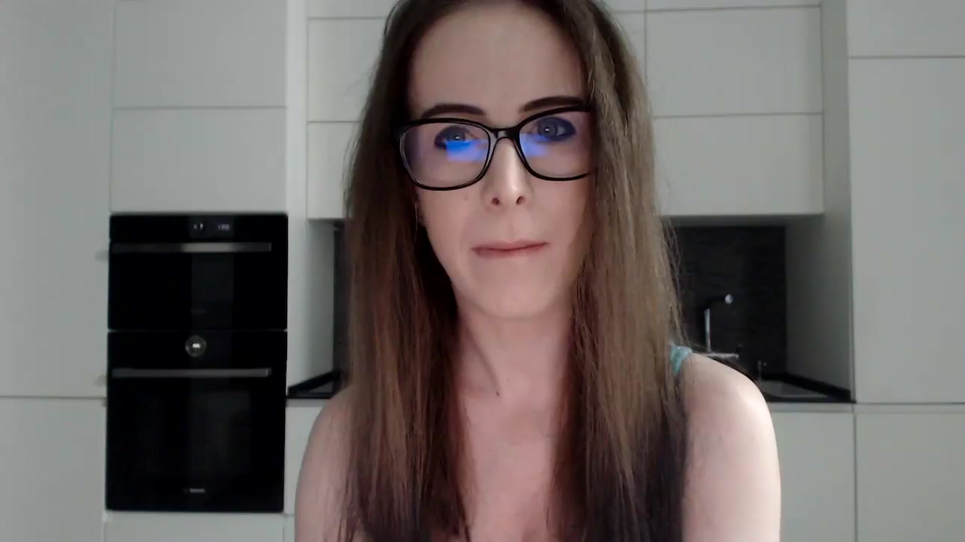 Gallery image thumbnail from Alexys23's myfreecams stream on, 04/13/2025, 01:02 image 13 of 20