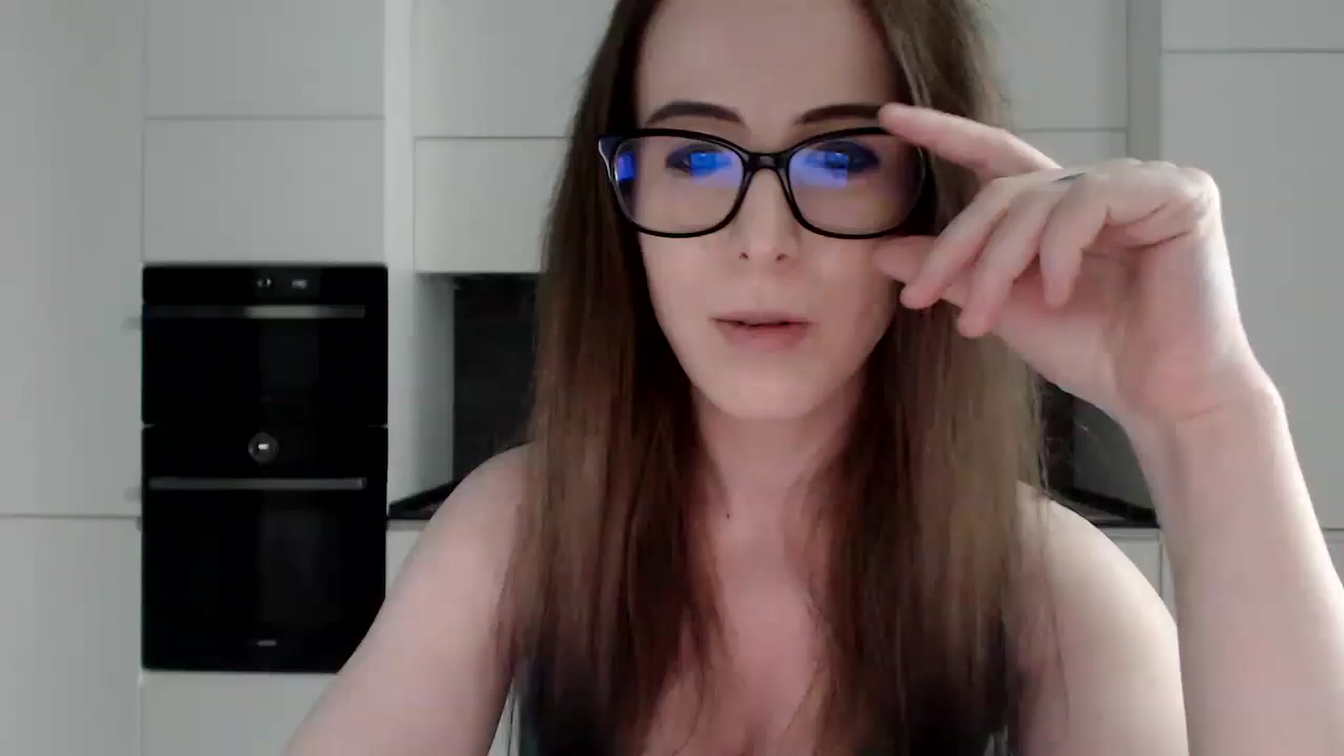 Gallery image thumbnail from Alexys23's myfreecams stream on, 04/13/2025, 04:05 image 12 of 20