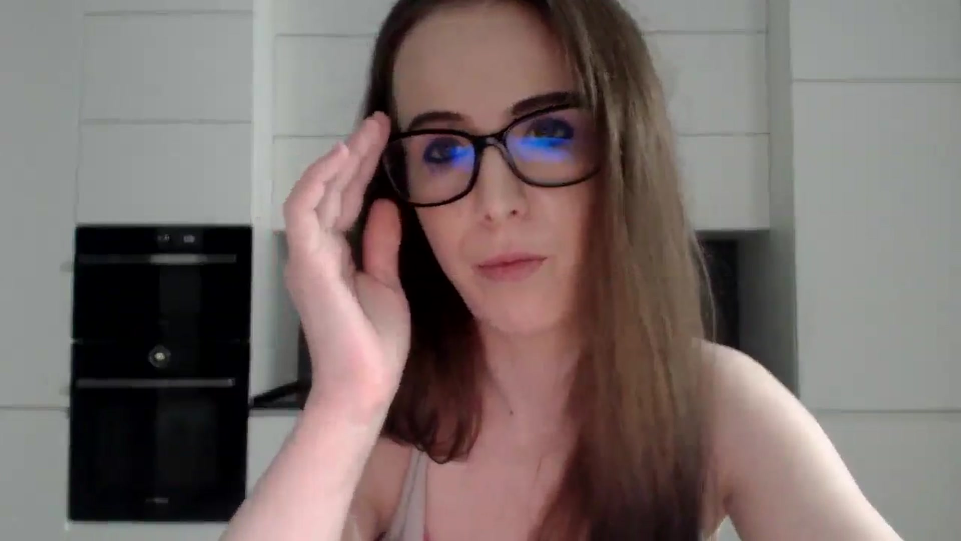 Gallery image thumbnail from Alexys23's myfreecams stream on, 04/14/2025, 03:08 image 16 of 20