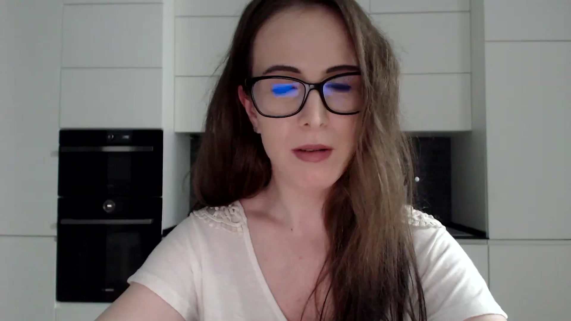 Gallery image thumbnail from Alexys23's myfreecams stream on, 04/21/2025, 02:05 image 4 of 20
