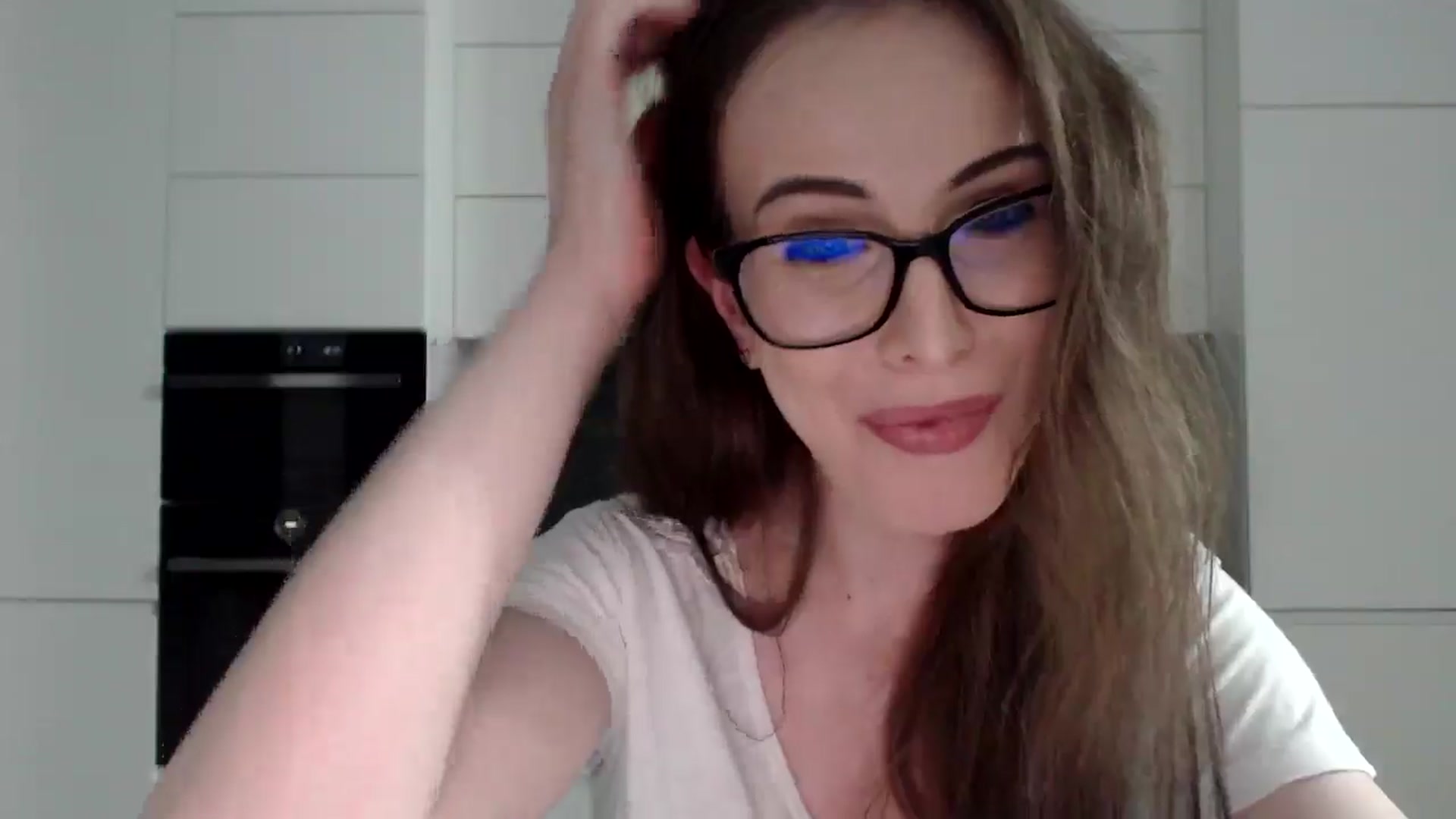 Gallery image thumbnail from Alexys23's myfreecams stream on, 04/21/2025, 02:05 image 10 of 20