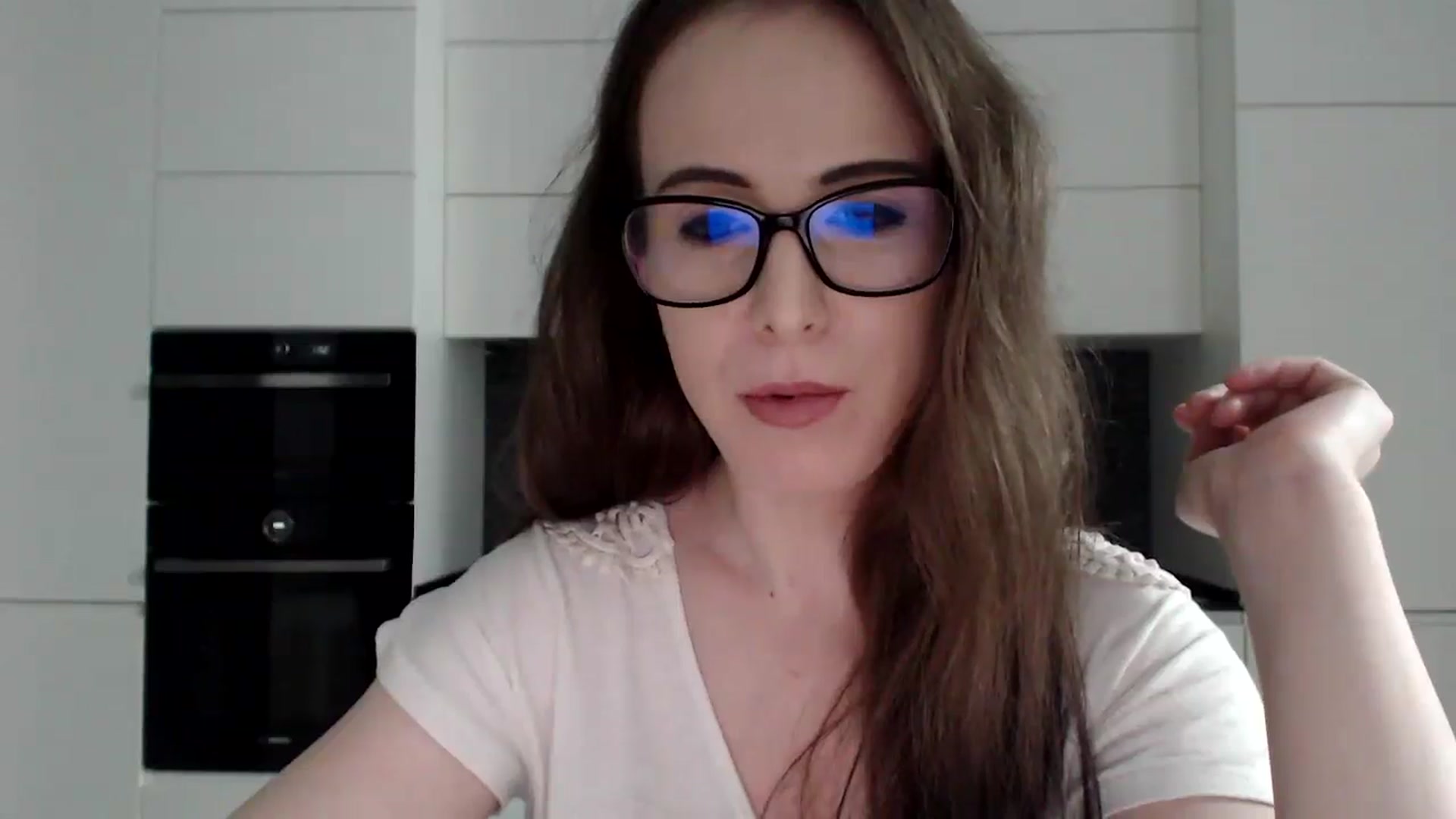 Gallery image thumbnail from Alexys23's myfreecams stream on, 04/21/2025, 02:05 image 5 of 20