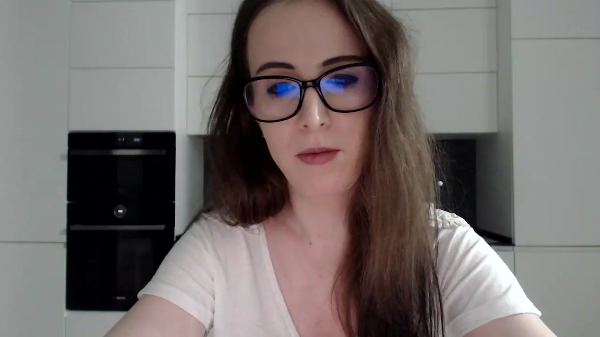 Gallery image thumbnail from Alexys23's myfreecams stream on, 04/21/2025, 02:05 image 19 of 20