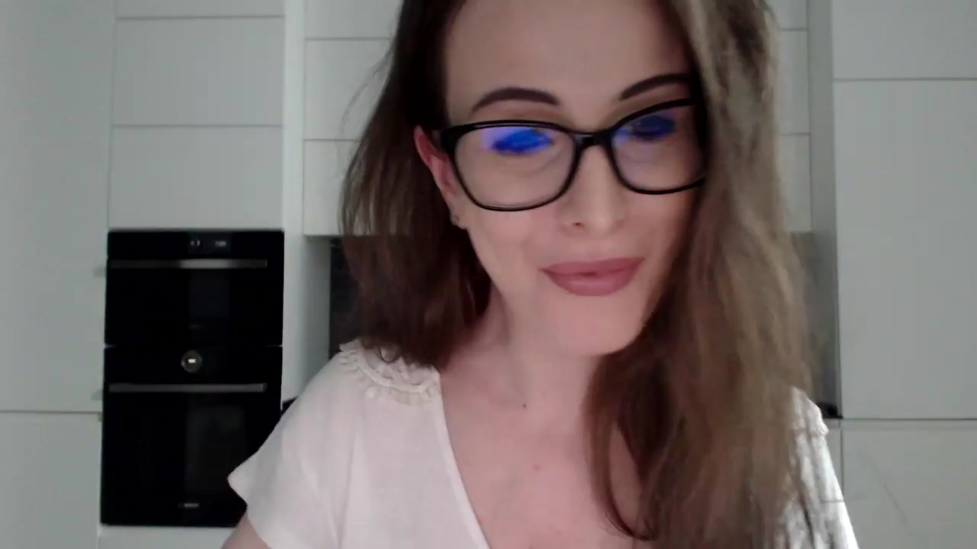 Gallery image thumbnail from Alexys23's myfreecams stream on, 04/21/2025, 02:05 image 1 of 20