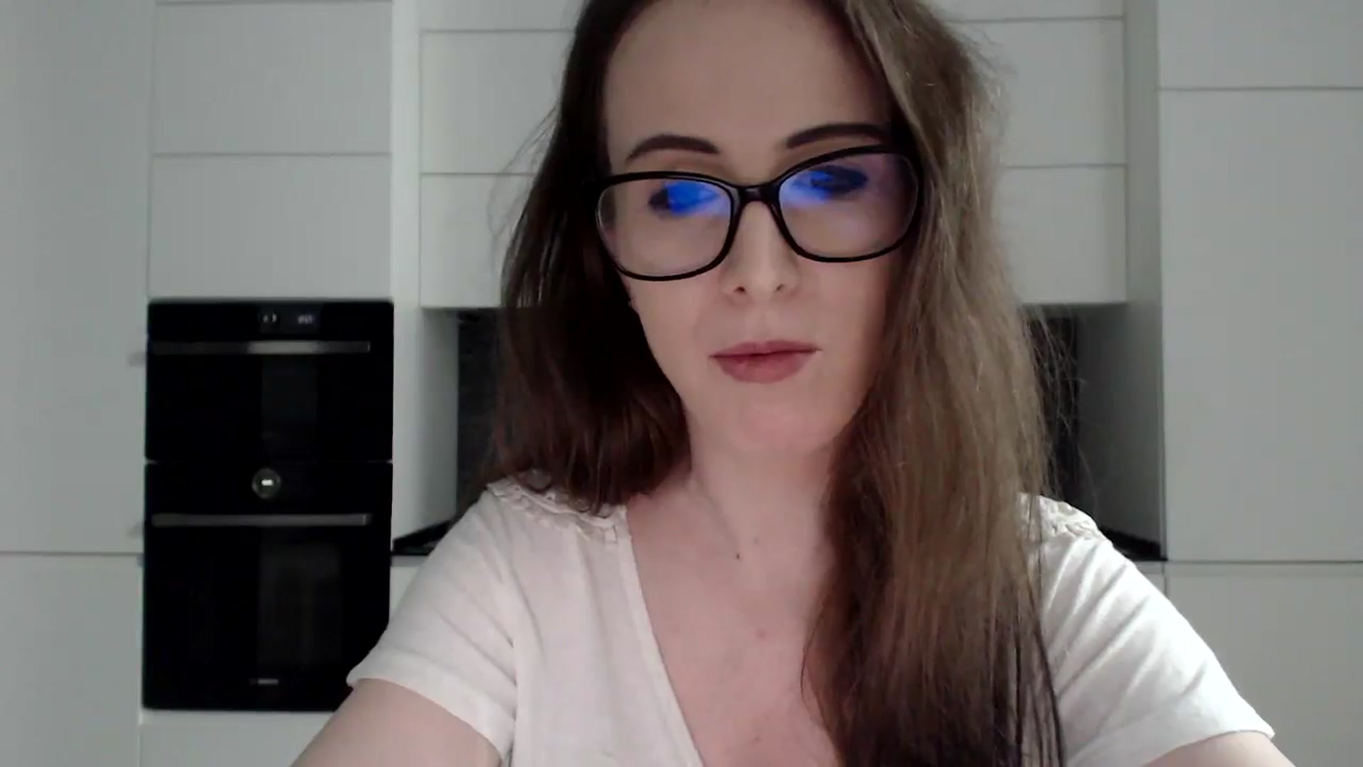 Gallery image thumbnail from Alexys23's myfreecams stream on, 04/21/2025, 02:05 image 16 of 20