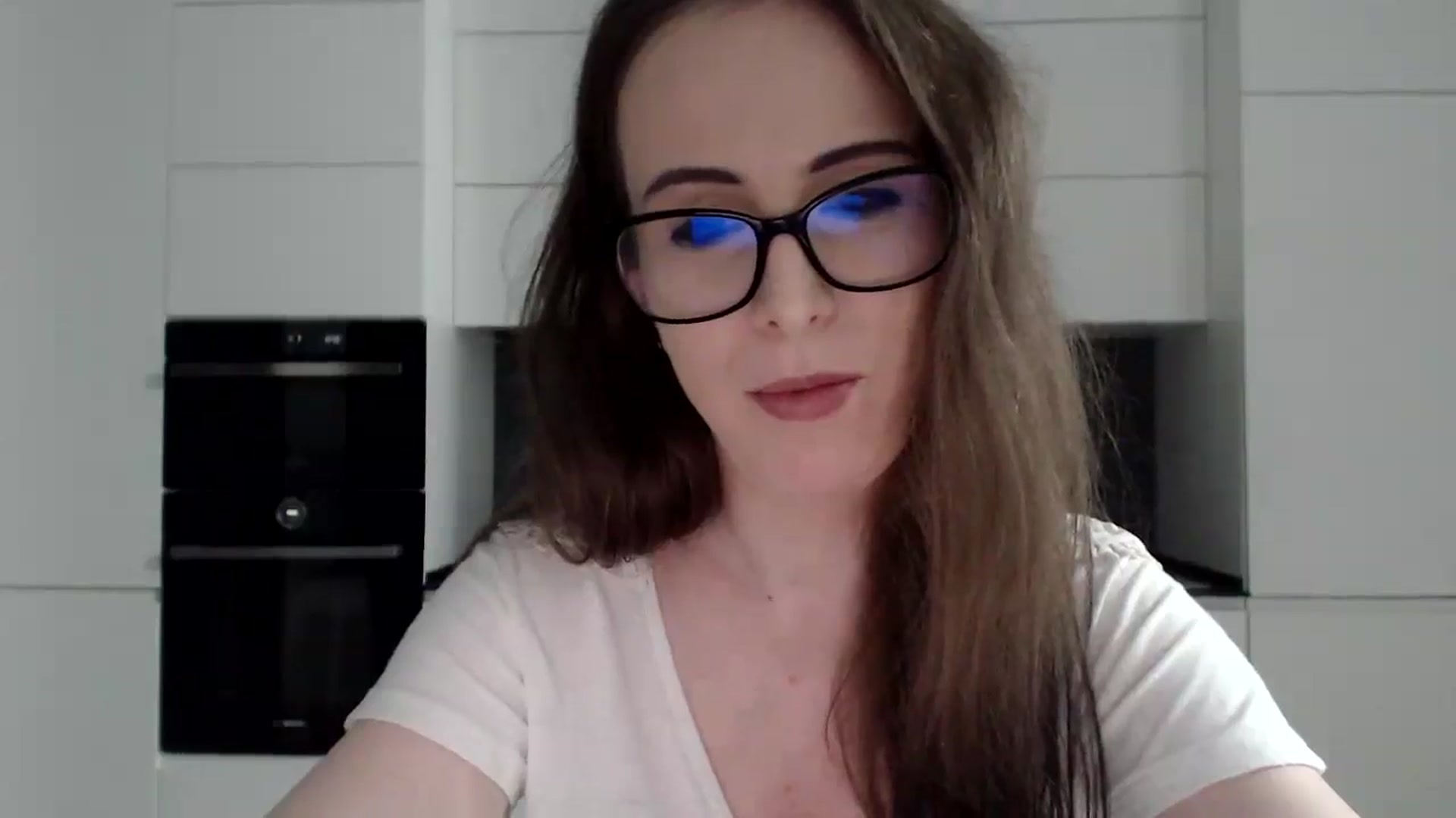 Gallery image thumbnail from Alexys23's myfreecams stream on, 04/21/2025, 02:05 image 18 of 20