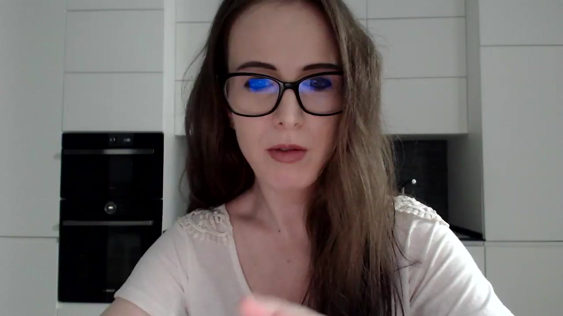 Gallery image thumbnail from Alexys23's myfreecams stream on, 04/21/2025, 02:05 image 2 of 20