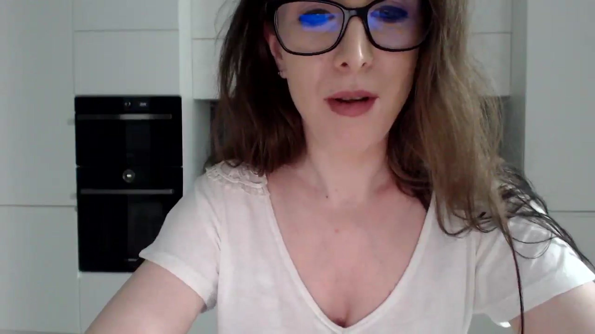 Gallery image thumbnail from Alexys23's myfreecams stream on, 04/21/2025, 02:05 image 14 of 20
