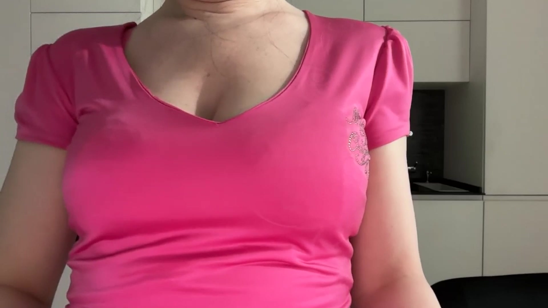 Gallery image thumbnail from Alexys23's myfreecams stream on, 06/08/2025, 01:08 image 6 of 20