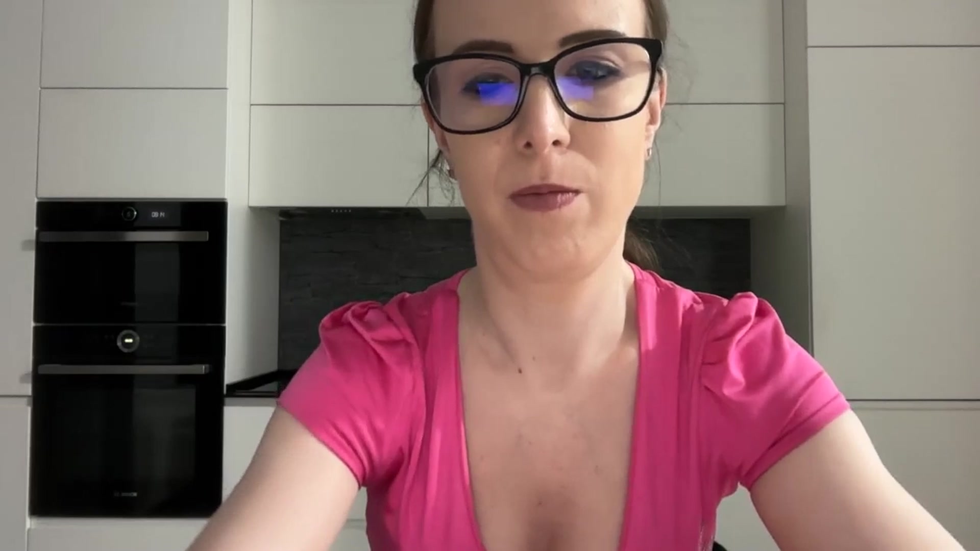 Gallery image thumbnail from Alexys23's myfreecams stream on, 06/08/2025, 01:08 image 16 of 20
