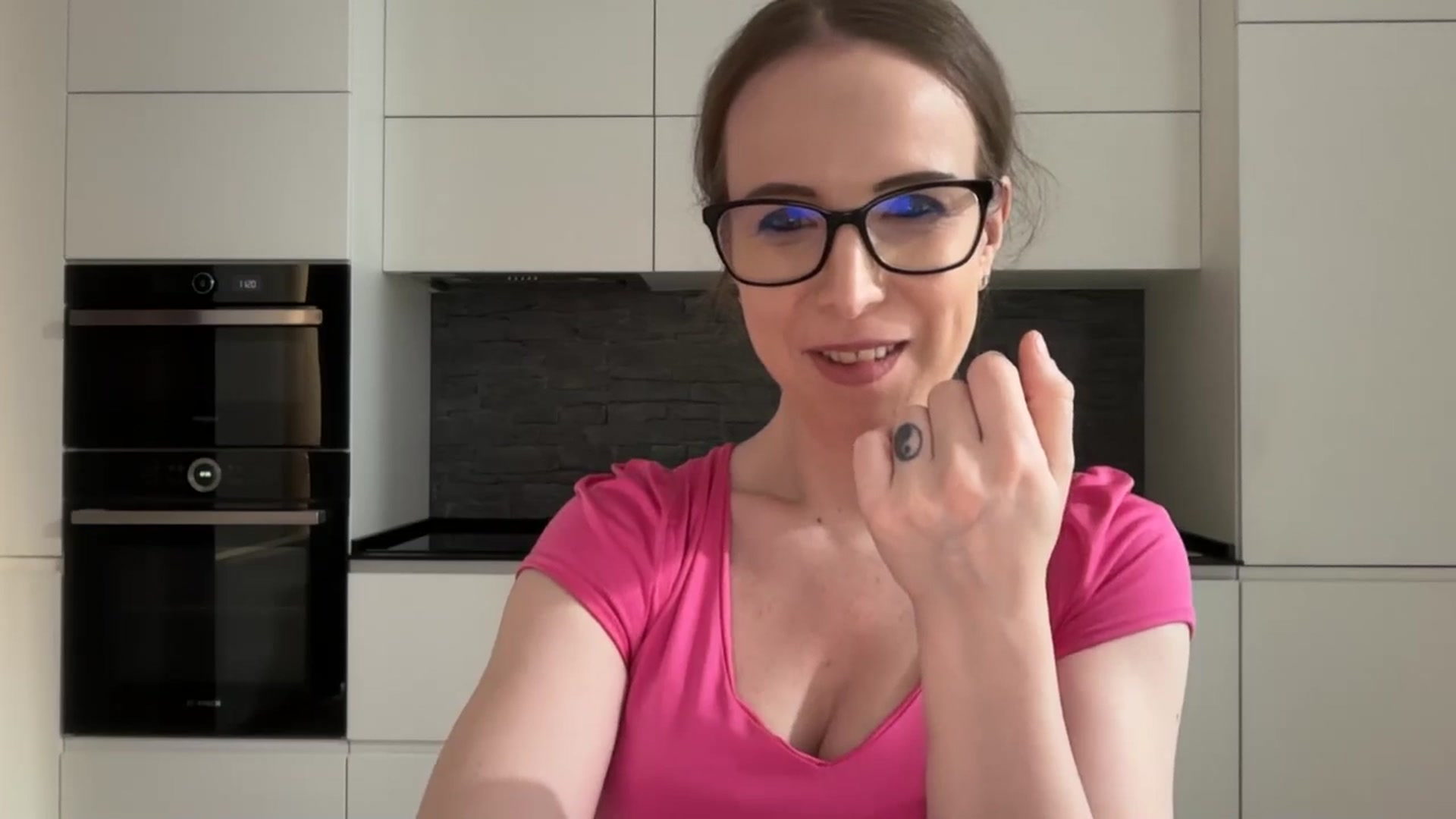 Gallery image thumbnail from Alexys23's myfreecams stream on, 06/08/2025, 04:46 image 16 of 20
