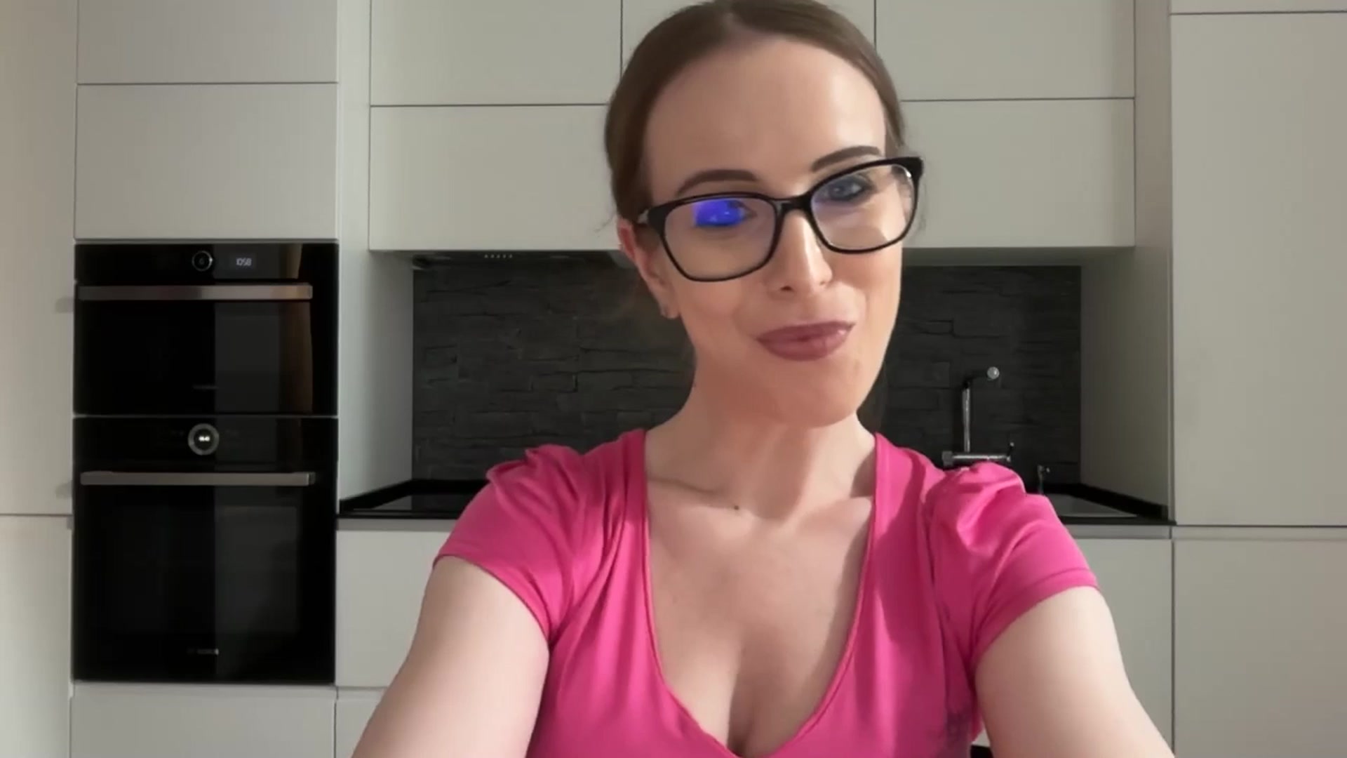Gallery image thumbnail from Alexys23's myfreecams stream on, 06/08/2025, 04:46 image 13 of 20