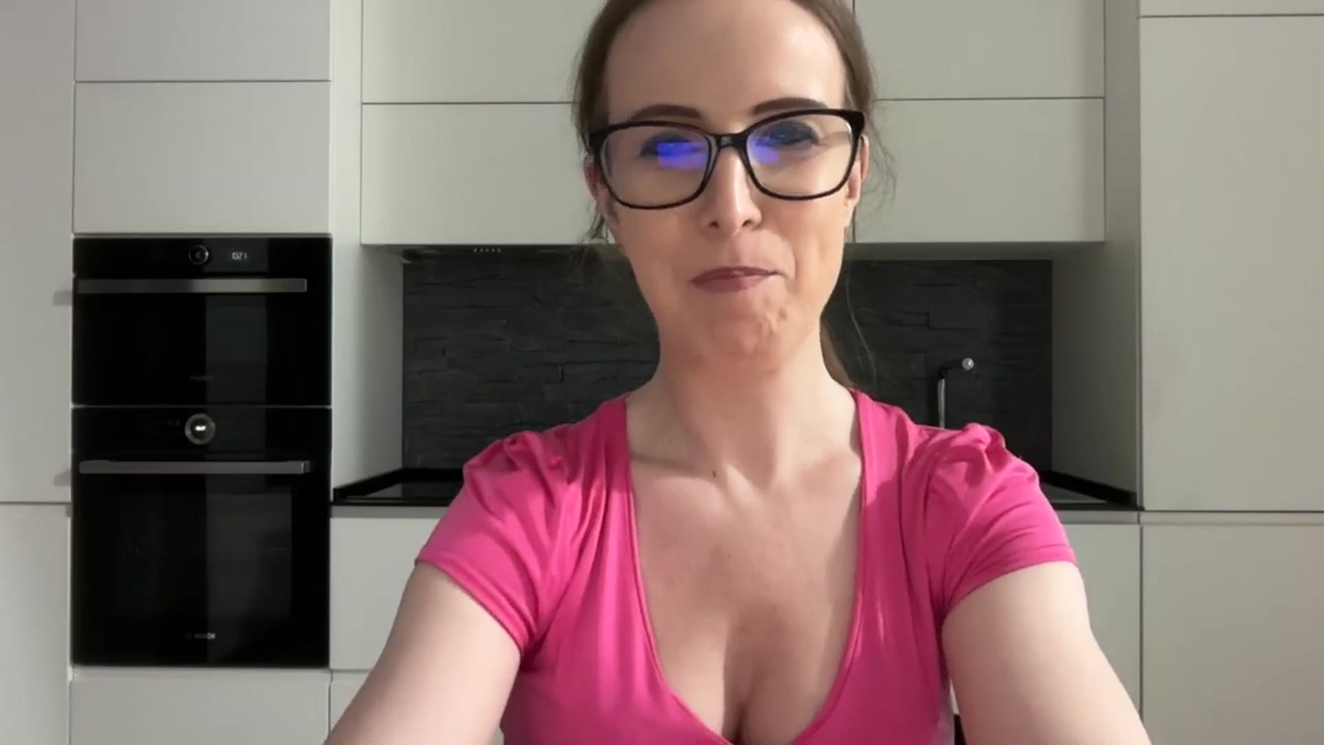 Gallery image thumbnail from Alexys23's myfreecams stream on, 06/08/2025, 04:46 image 8 of 20