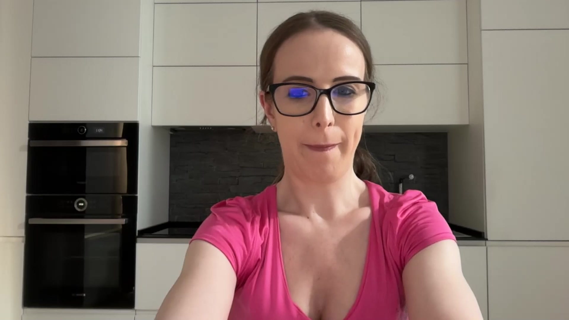Gallery image thumbnail from Alexys23's myfreecams stream on, 06/08/2025, 04:46 image 18 of 20