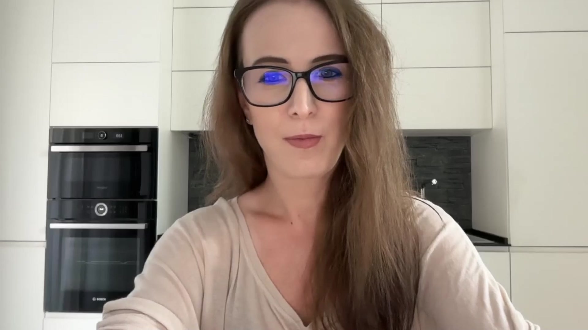 Gallery image thumbnail from Alexys23's myfreecams stream on, 07/26/2025, 16:59 image 10 of 20