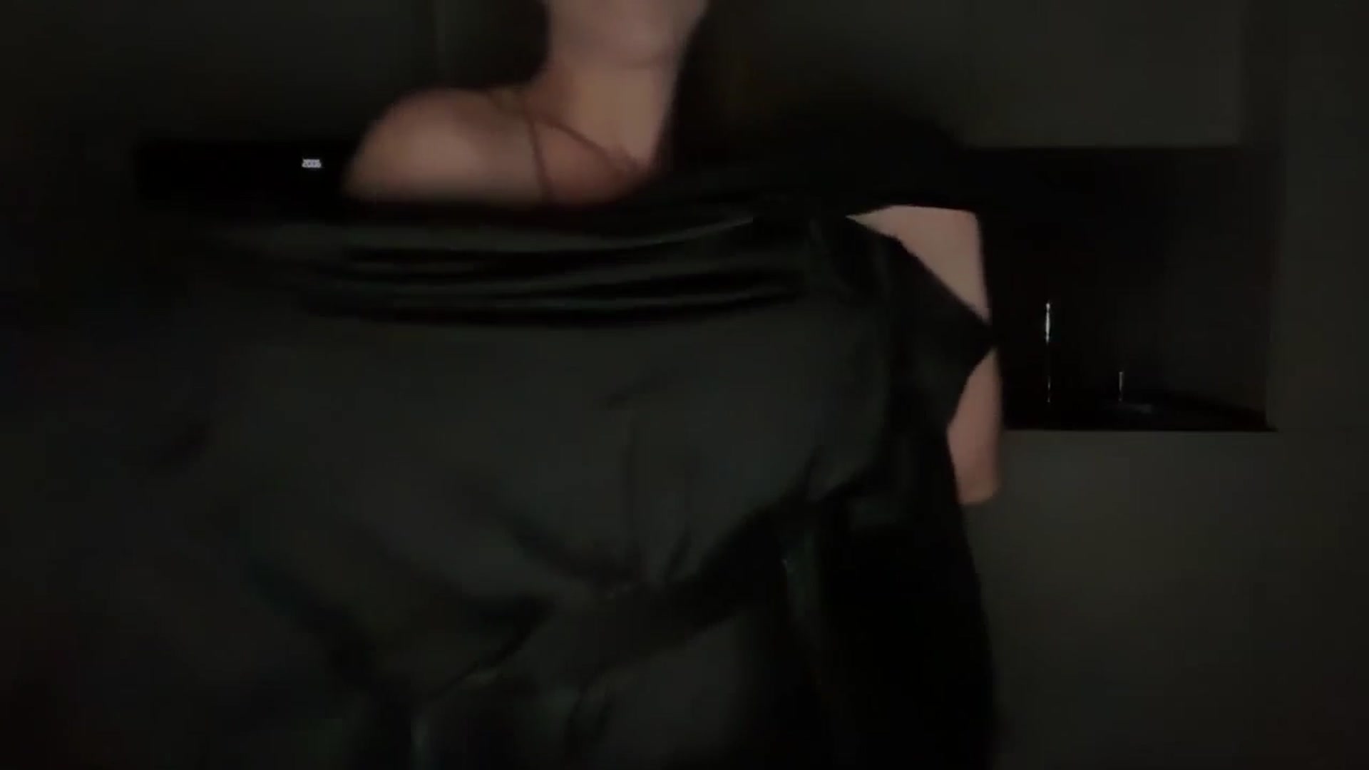 Gallery image thumbnail from Alexys23's myfreecams stream on, 09/06/2025, 21:41 image 14 of 20
