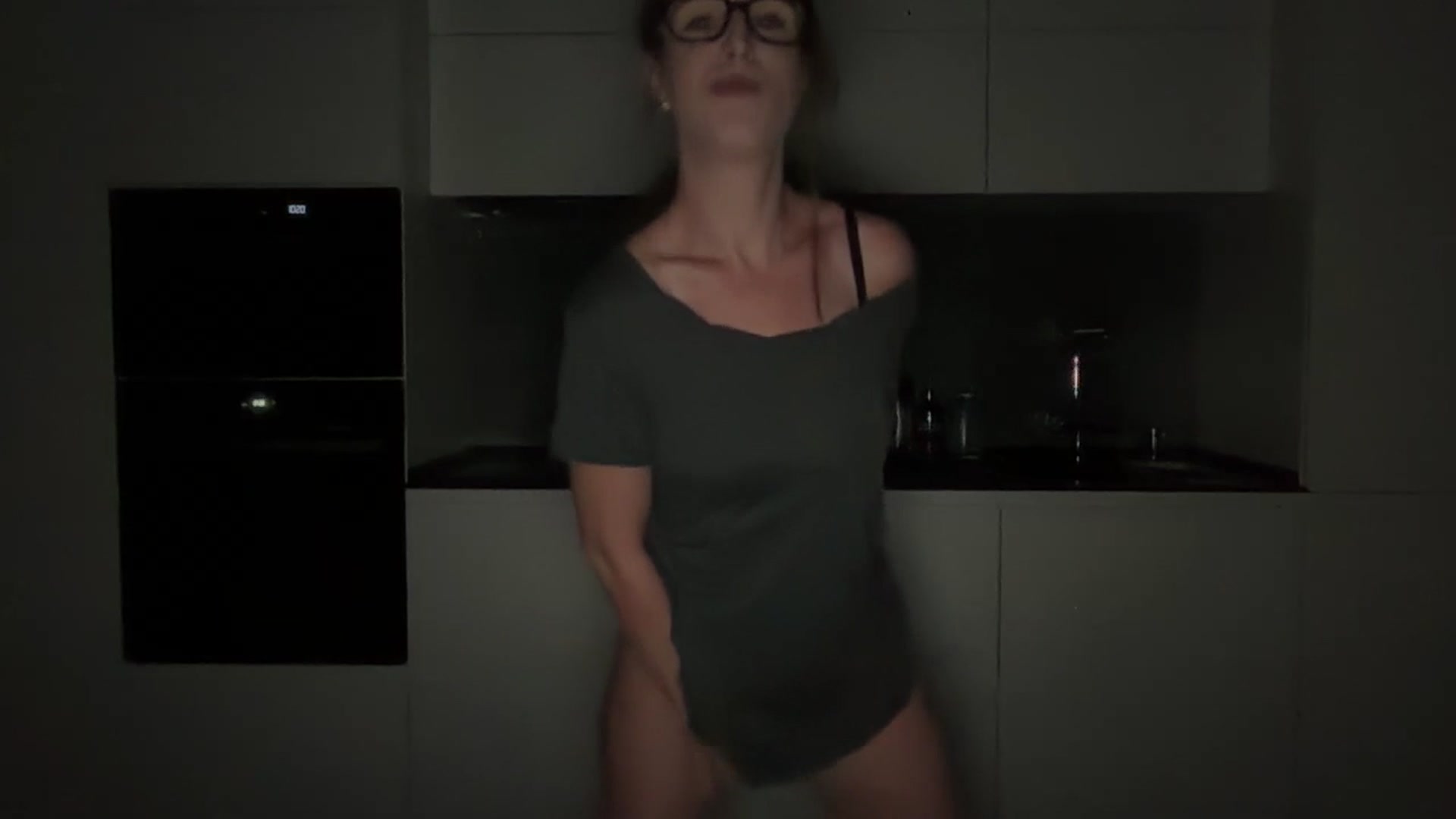 Gallery image thumbnail from Alexys23's myfreecams stream on, 10/05/2025, 19:15 image 11 of 20