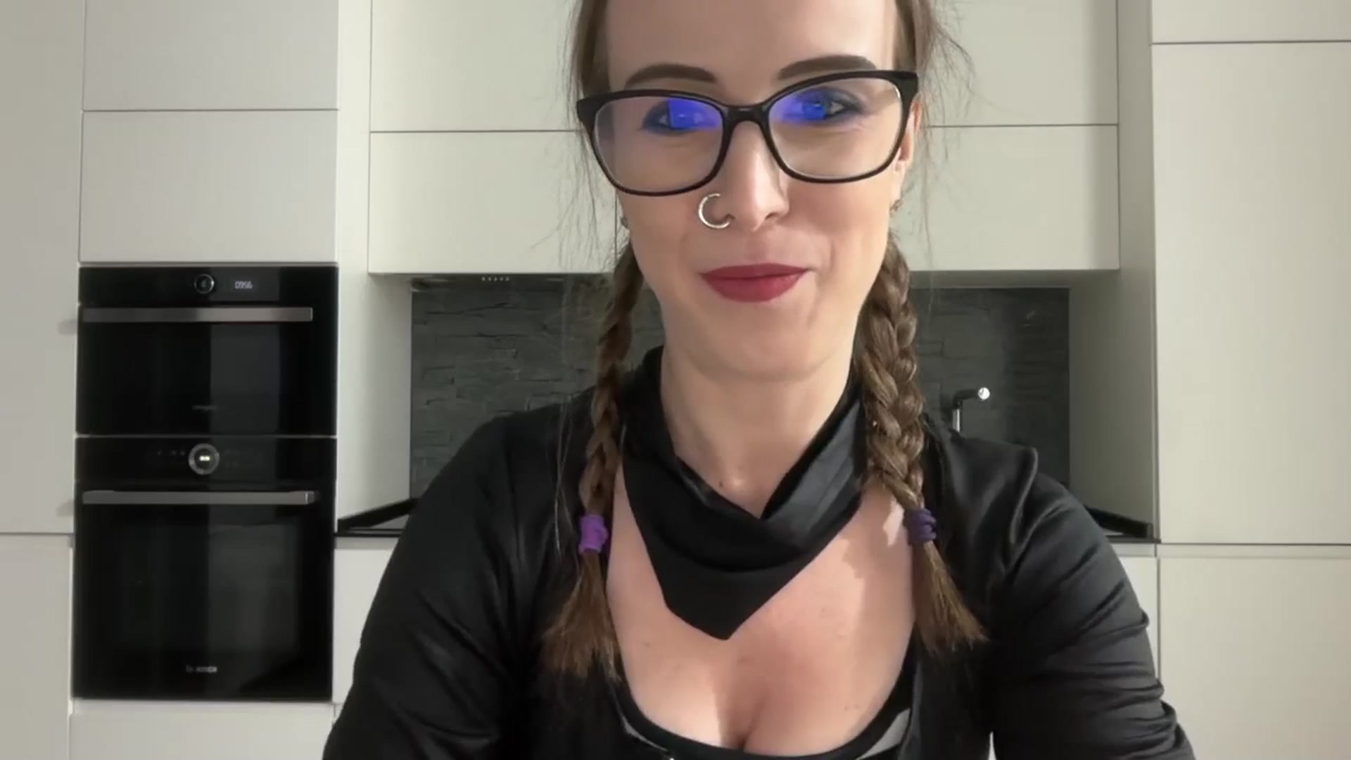 Gallery image thumbnail from Alexys23's myfreecams stream on, 11/02/2025, 18:11 image 12 of 20