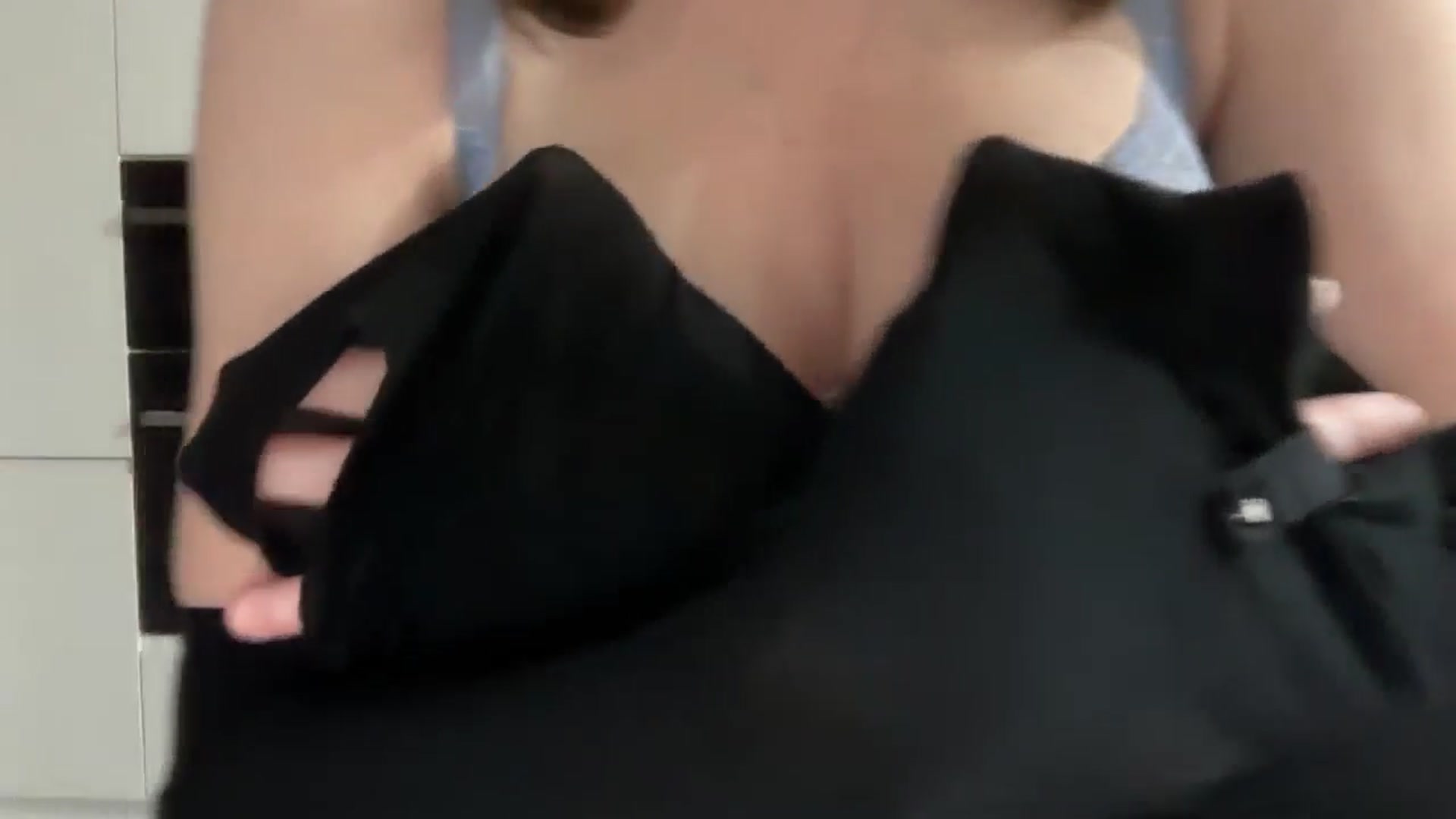 Gallery image thumbnail from Alexys23's myfreecams stream on, 11/23/2025, 21:20 image 3 of 20