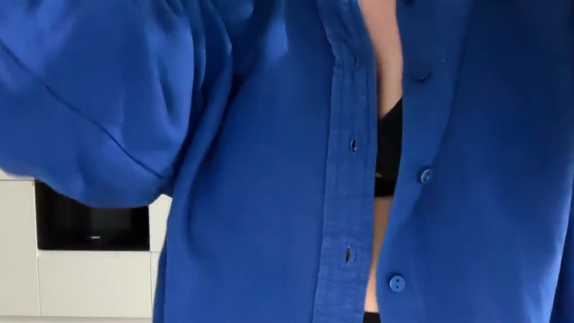 Gallery image thumbnail from Alexys23's myfreecams stream on, 12/28/2025, 21:09 image 9 of 20